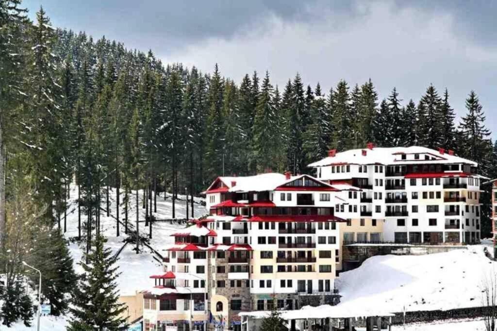 Апартамент Пампорово Палас - Pamporovo Palace Екстериор снимка